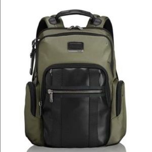 Tumi Backpack like new